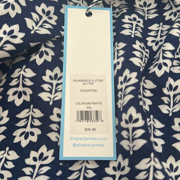 Draper James Navy & White Square Neck Flutter Sleeve Top - Picture 5 of 7